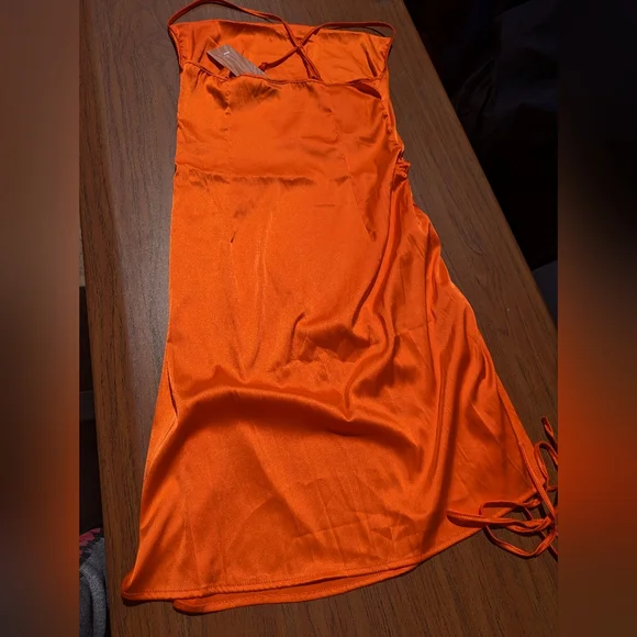 SHEIN SXY Satin Medium Size dress orange color, Criss-Cross‎ Adjust. Straps - Picture 11 of 16
